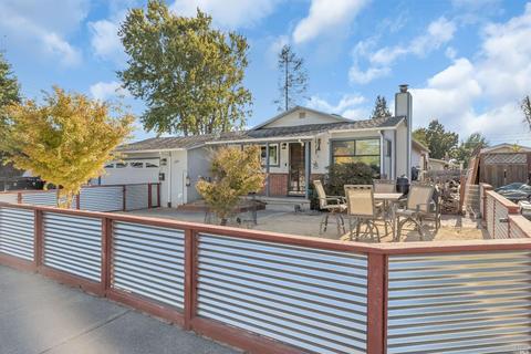 528 Murray Dr, Petaluma, CA 94954 photo 1