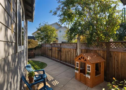 8400 Trione Cir, Windsor, CA 95492 photo 22