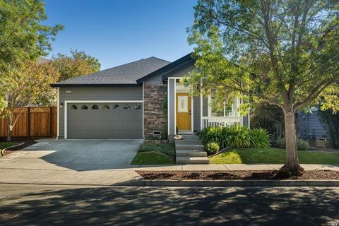 8400 Trione Cir, Windsor, CA 95492 photo 2