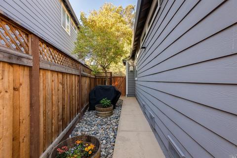 8400 Trione Cir, Windsor, CA 95492 photo 27