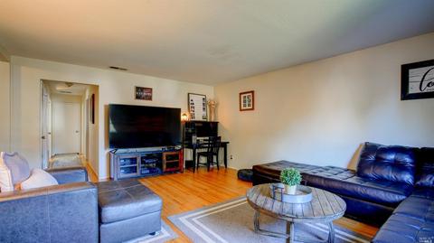 381 E Alaska Ave, Fairfield, CA 94533 photo 5