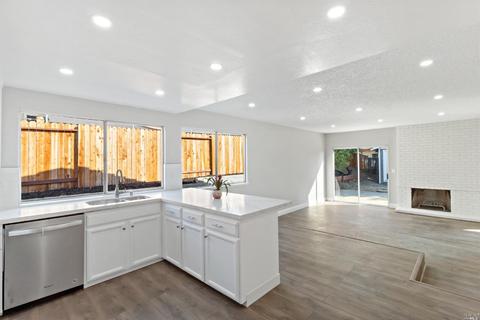 129 Picadilly Cir, Vallejo, CA 94591 photo 8
