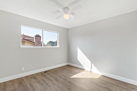 129 Picadilly Cir, Vallejo, CA 94591 photo 28