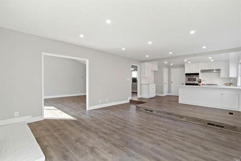 129 Picadilly Cir, Vallejo, CA 94591 photo 9