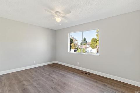 129 Picadilly Cir, Vallejo, CA 94591 photo 24