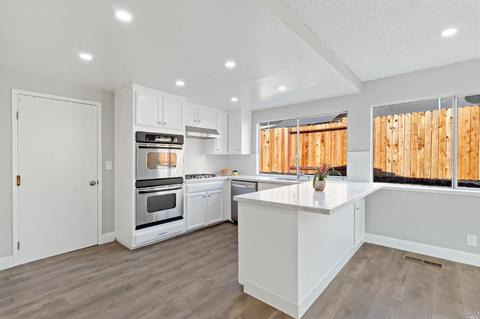 129 Picadilly Cir, Vallejo, CA 94591 photo 5