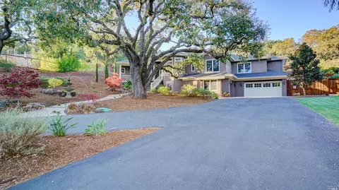 40 Trailview Ct, Novato, CA 94945