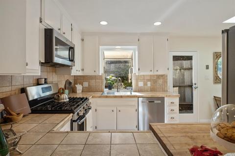 335 Cascade Dr, Fairfax, CA 94930 photo 9