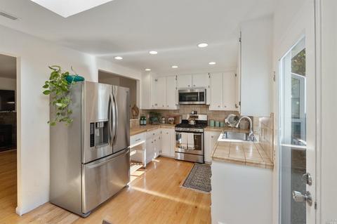 335 Cascade Dr, Fairfax, CA 94930 photo 8