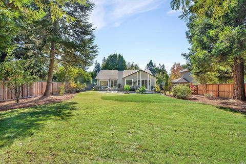 343 Whitethorn Ct, Windsor, CA 95492 photo 4