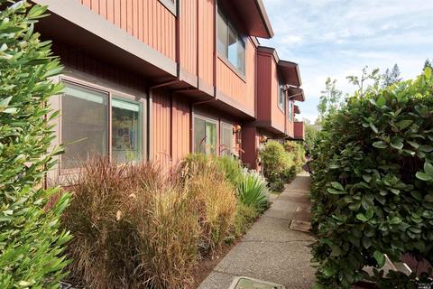 26 Deuce Ct, Fairfax, CA 94930 photo 5