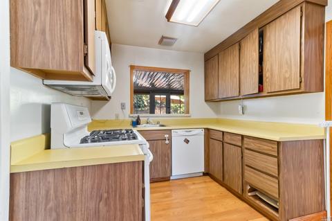 52 Los Cerritos Dr, Vallejo, CA 94589 photo 4