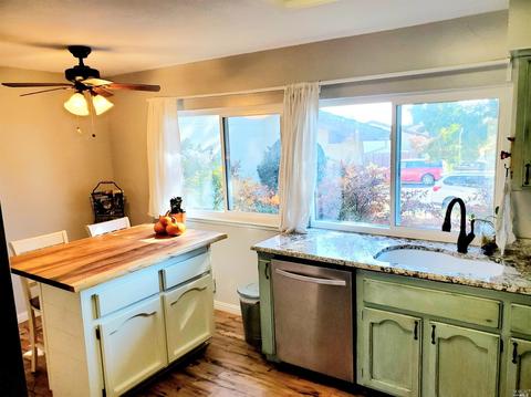 1631 Foothill Pl, Fairfield, CA 94534 photo 9