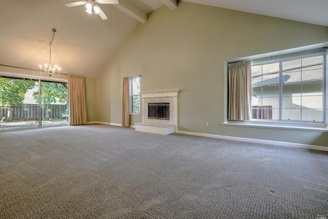 566 Pistachio Pl, Windsor, CA 95492 photo 6