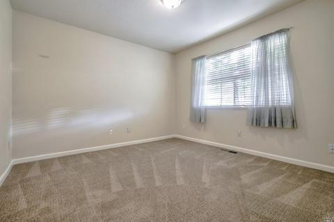 566 Pistachio Pl, Windsor, CA 95492 photo 17