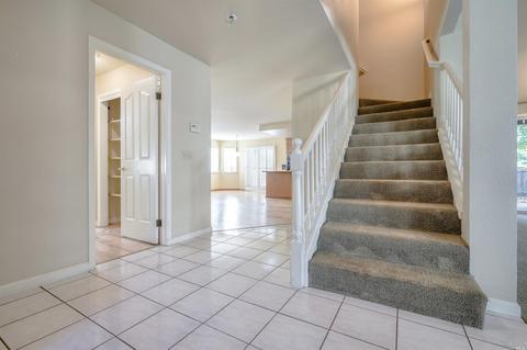 566 Pistachio Pl, Windsor, CA 95492 photo 5