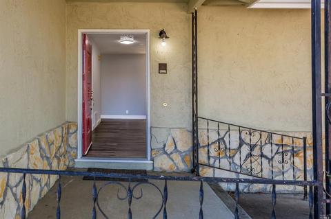 321 Pecan St, Vallejo, CA 94589 photo 3