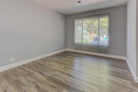 321 Pecan St, Vallejo, CA 94589 photo 6