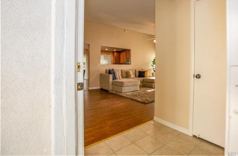 314 Edwin Dr, Vacaville, CA 95687 photo 6