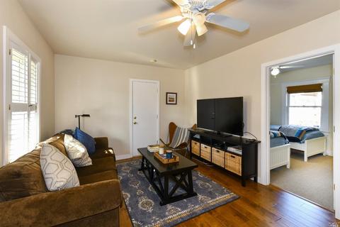 2126 1st St, Napa, CA 94559 photo 4