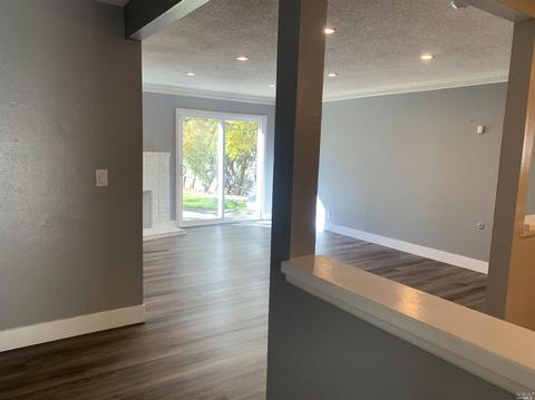 247 Dryden Dr, Vallejo, CA 94591 photo 4