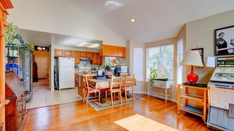 301 Avalon Cir, Vallejo, CA 94589 photo 16