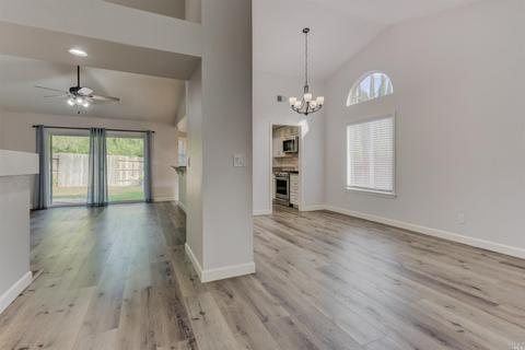 842 Wethersfield Dr, Vacaville, CA 95688 photo 5