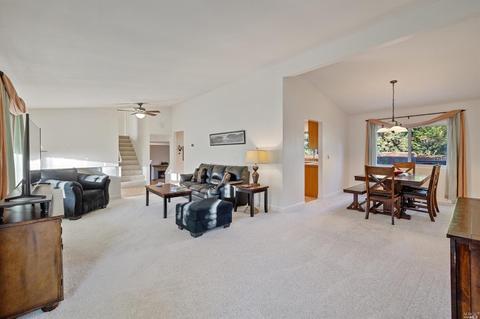 1282 Larkin Dr, Sonoma, CA 95476 photo 3