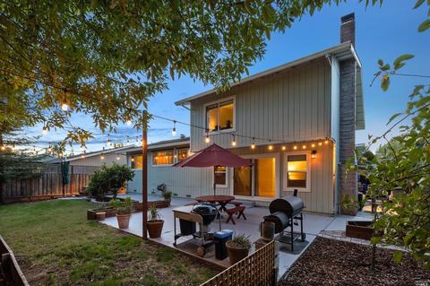 1282 Larkin Dr, Sonoma, CA 95476 photo 5