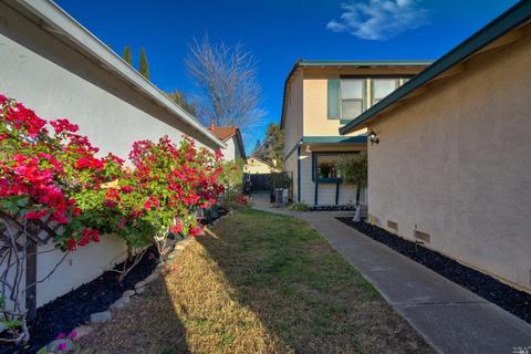 2216 Cedarbrook Dr, Fairfield, CA 94534 photo 2