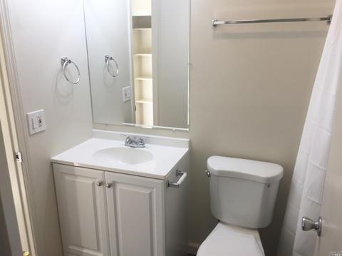 121 Larsen Cir, Vallejo, CA 94589 photo 9
