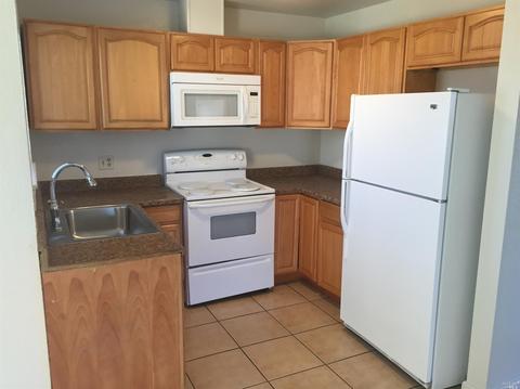 121 Larsen Cir, Vallejo, CA 94589 photo 2