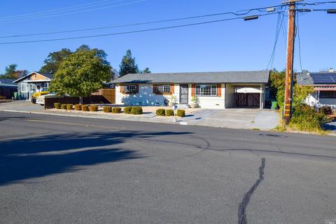 929 Starr View Dr, Windsor, CA 95492 photo 2