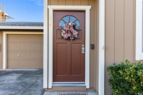 204 Main Cir, Ukiah, CA 95482 photo 2