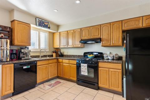 204 Main Cir, Ukiah, CA 95482 photo 7