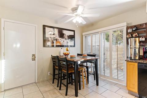 204 Main Cir, Ukiah, CA 95482 photo 9