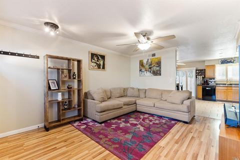 204 Main Cir, Ukiah, CA 95482 photo 4