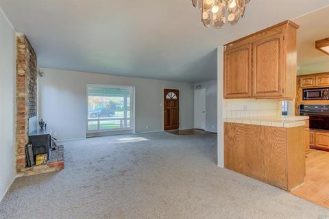 1732 Elm St, Fairfield, CA 94533 photo 6