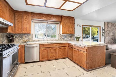 7501 Derby Ln, Cotati, CA 94931 photo 7