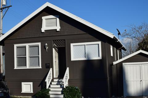 716 Alameda St, Vallejo, CA 94590 photo 1