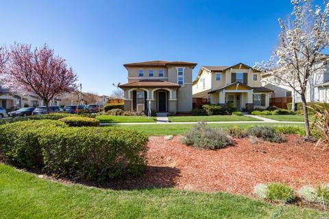 3115 Puffin Cir, Fairfield, CA 94533 photo 2