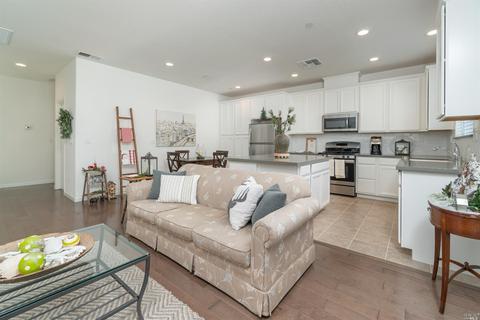 2143 Eva St, Napa, CA 94559 photo 6