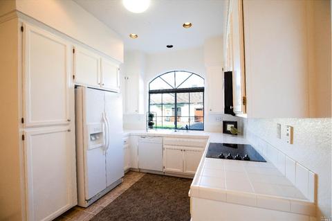806 Fred Waring Ct, Windsor, CA 95492 photo 8