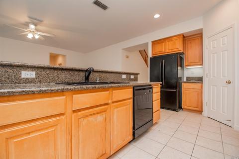 Undisclosed, Fairfield, CA 94533 photo 4