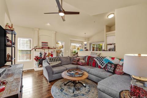 335 School St, Healdsburg, CA 95448 photo 9