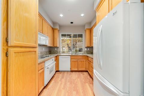 808 Glen Miller Dr, Windsor, CA 95492 photo 9