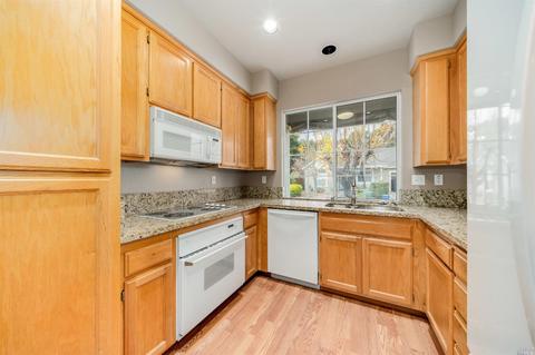 808 Glen Miller Dr, Windsor, CA 95492 photo 7