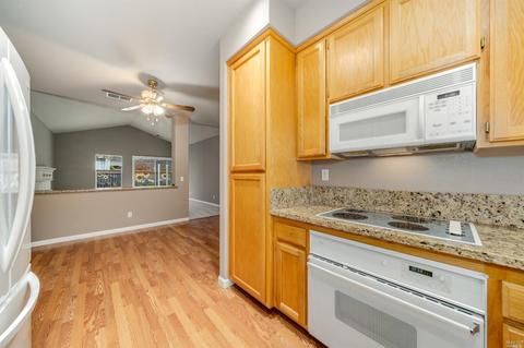 808 Glen Miller Dr, Windsor, CA 95492 photo 8