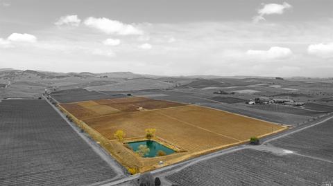 26090 Ramal Rd, Sonoma, CA 95476 photo 2