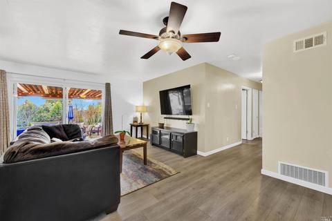 226 Navone St, Vallejo, CA 94591 photo 6